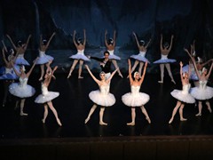 Corps de ballet -
Alexander Butrimovich