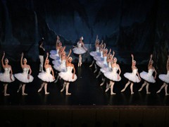 Corps de ballet -
Natalia Kungurtseva / Alexander Butrimovich